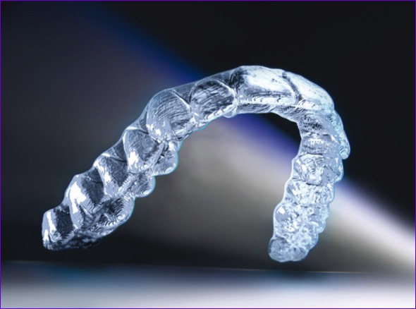 Aligneur-gouttiere-transparent-Invisalign